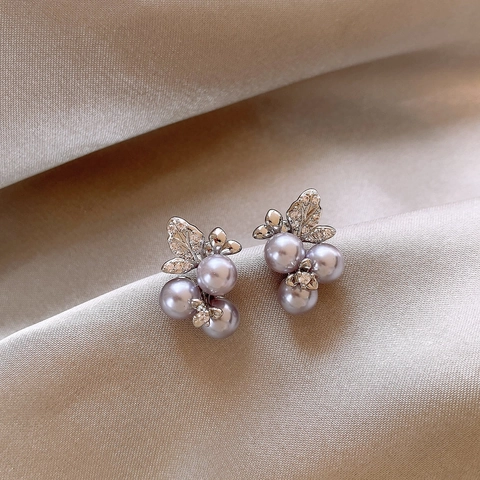Vintage Floral Artificial Pearl Stud Earrings Alloy Rhinestone Leaf Design With Silver Earring Post Elegant Jewelry For Women