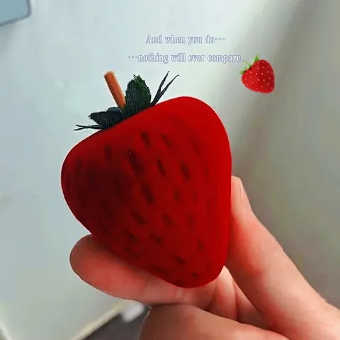 Portagioie Carino a Forma di Fragola Fioccata Scatola per Anelli di Frutta Rossa Scatola per Proposta di Matrimonio per Orecchini
