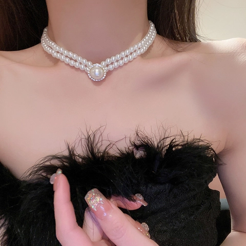 Baroque Layered Imitation Artificial Pearl Necklace Choker Alloy Rhinestone Pendant Vintage Elegant For Women