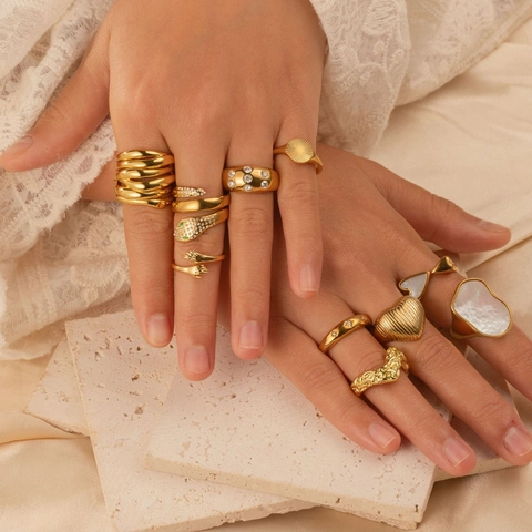 Anillo Mujer Acero Inoxidable Chapado Oro 18K Circón Concha Geométrico Serpiente Manos Abrazando Vintage Minimalista Joyas
