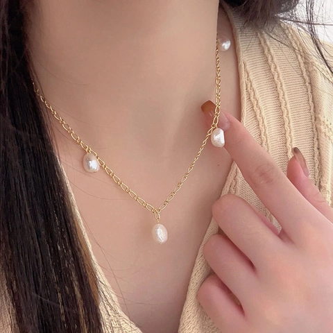 Collana Con Künstliche Perle Barocche In Argento 925 Placcata Oro 18k Catena Irregolare Minimalista Chic Gioielli Vintage Per Donna