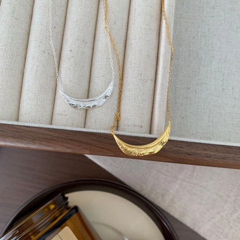 Collar Minimalista De Plata De Ley 925 Textura Martillada Arco De Creciente Colgante Joyería Para Mujeres Estilo Ins Elegante