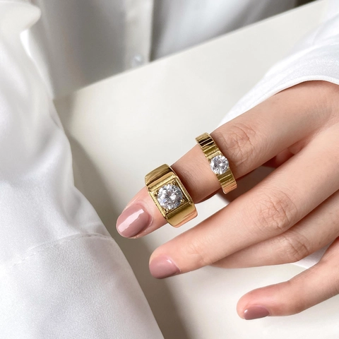 Anello in Acciaio al Titanio Placcato Oro Design a Ingranaggio Con Strass Intarsiati Gioielli Minimalisti Regalo di San Valentino per Donna Uomo