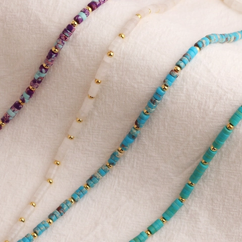 Collier De Perles De Pierre Synthétique Colorées Laiton Plaqué Or Brin De Perles Cylindriques Bijoux Bohèmes Réglables Pour Femmes