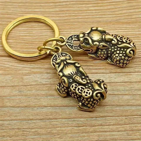 Vintage Brass Pixiu Keychain Chinese Feng Shui Pendants Antique Copper Coin Good Luck Charm Wealth Prosperity Symbol