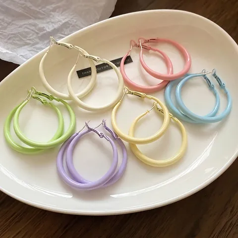 Minimalistische Große Creolen Glattes Lackiertes Eisen Schmuck Mit Silbernen Ohrsteckern Macaron Bunte Mode Damen