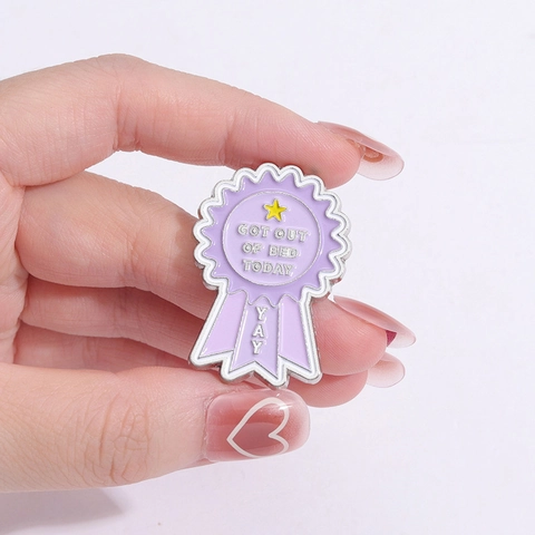 Lustige Legierung Emaille Pin Brosche Kreative Regenbogen Buchstaben Medaille Abzeichen Cartoon Reversnadel Für Rucksack Jeansjacke Kleidung Dekoration