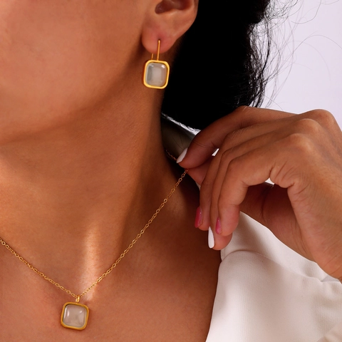 Collier Pendentif Carré en Résine Et Acier au Titane Or Vintage Français Boucles d'Oreilles Crochet Bijoux Pour Femmes