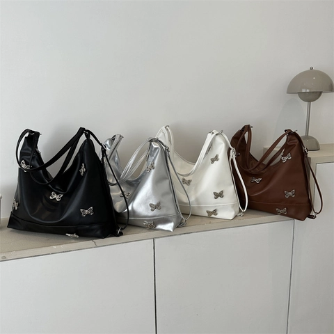 Bolso De Hombro De Cuero PU Vintage Para Mujer Con Adornos De Mariposa De Metal Bolso De Axila Hobo De Moda