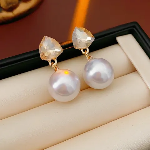 Pendientes De Gota De Cristal Triángulo Con Poste De Plata Aleación Rhinestone Imitación Perla Artificial Estilo Vintage Mujeres