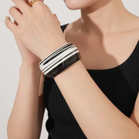 Offener Armreif Breit Schwarz Weiß Gestreift Acetat Harz Minimalistisch Geometrisch Mode Schmuck Für Frauen Täglich