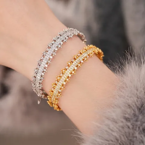 Luxury Hollow Zircon Copper Bangle Bracelet Gold Silver Plated Scalloped Edge Geometric Fashion Jewelry For Women