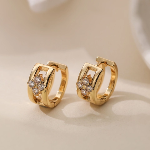 Clover Hoop Earrings Copper Gold Plated Hollow Geometric Zircon Mini Retro Elegant Versatile Jewelry For Women