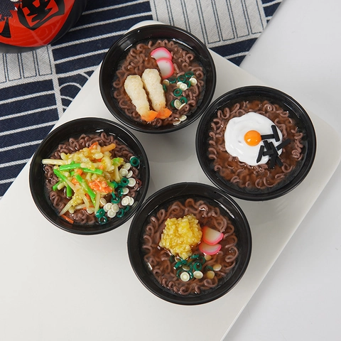 Simulation Ramen Soba Noodles Bowl Keychain PVC Resin Realistic Food Model Tiny Kitchen Decor Desktop Ornament Bag Pendant