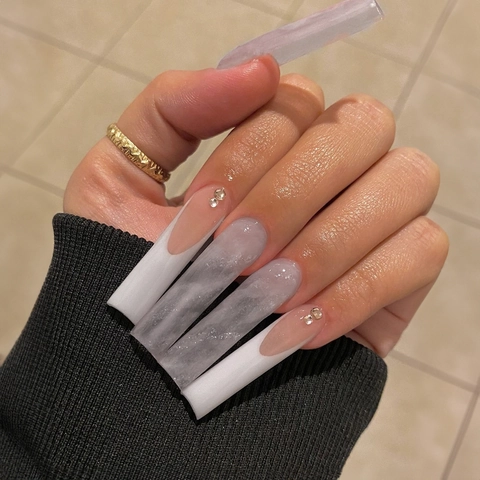 Unghie Finte Extra Lunghe Coffin Press On Unghie French Bianca Design Marmo Grigio Con Strass Manicure DIY Per Donne