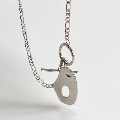 Collana In Argento Sterling 925 Con Pendente Geometrico Cavo Irregolare Chiusura A Gancio Minimalista Moderna