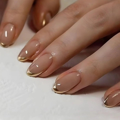 Unghie Finte French Punta Metallica Dorata Mandorla Rosa Nudo Unghie Artificiali Lucide Manicure Rimovibile