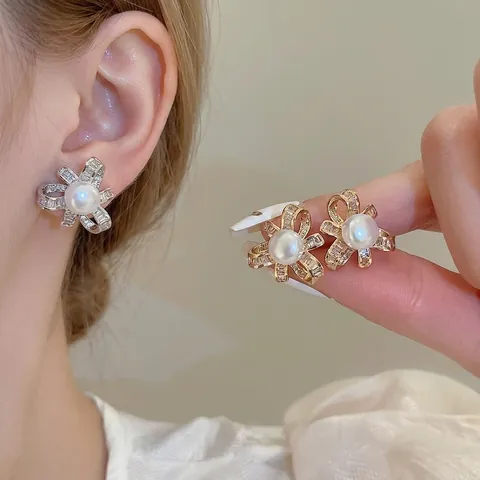 Bowknot Artificial Pearl Stud Earrings With Zircon Inlaid Alloy French Vintage Style Elegant Jewelry For Women With Silver Earring Post