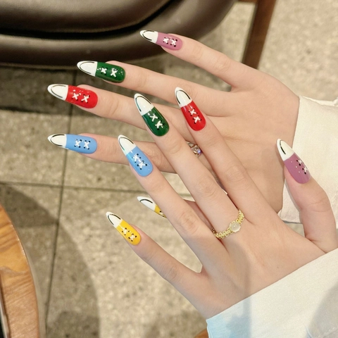 Handgemaakte Lange Amandel Kunstnagels Sneaker Ontwerp Veelkleurige Handgeschilderde Valse Nagels Voor Dames Dagelijkse DIY Nagelkunst
