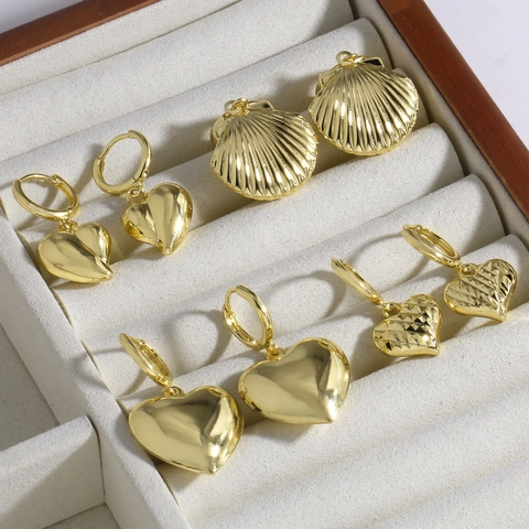Pendientes De Aro Con Corazón Y Concha Para Mujer Cobre Chapado En Oro De 18K Minimalista Texturizado