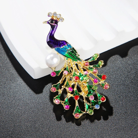 Spilla Pavone Vintage Smalto Colorato Lega Animale Corsage Con Strass E Grande Perla Artificial Di Imitazione Bianca Per Donne