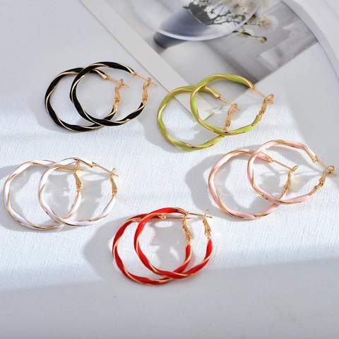 Elegante Kupfer Gedrehte Creolen Für Damen Koreanischer Stil Emaille Geometrische Runde Kreis Ohrringe Gold Plattiert Schmuck Geschenk