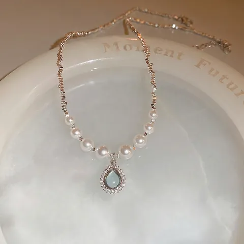 Collana Con Pendente In Zircone A Goccia D'acqua In Lega Con Perla Artificial Imitazione Catena Clavicola Elegante Francese Da Donna