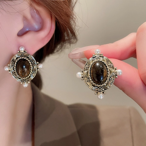 Vintage Oval Geometric Alloy Stud Earrings With Silver Earring Post Faux Tiger Eye Stone Baroque Style For Women