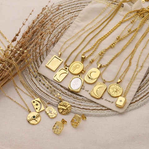 Collana In Acciaio Inossidabile Stile Francese Vintage Placcata Oro 18K Ciondolo Goffrato Sole Luna Stella Per Donne