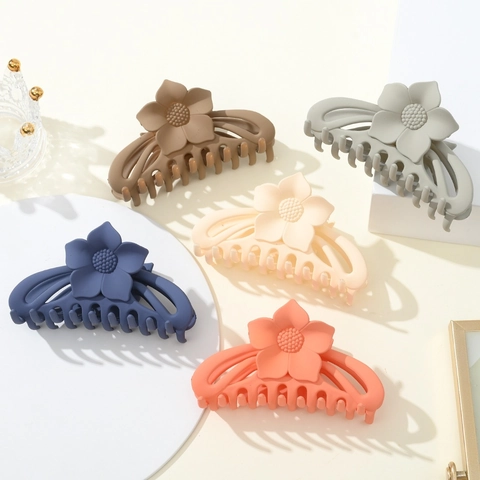 Matte Sunflower Flower Hair Claw Clips For Women Large Frosted Solid Color Non-Slip Hair Jaws Decorative Hair Styling Accessories