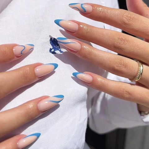 Press On Nägel Lang Mandelform Blau French Tip Wellen Design Künstliche Fingernägel Für Damen Täglicher Gebrauch
