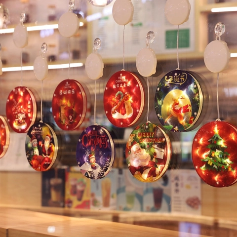 LED Christmas Window Hanging Lights Suction Cup Battery Operated Plastic Warm White Glow Santa Snowman Patterns Indoor Decor