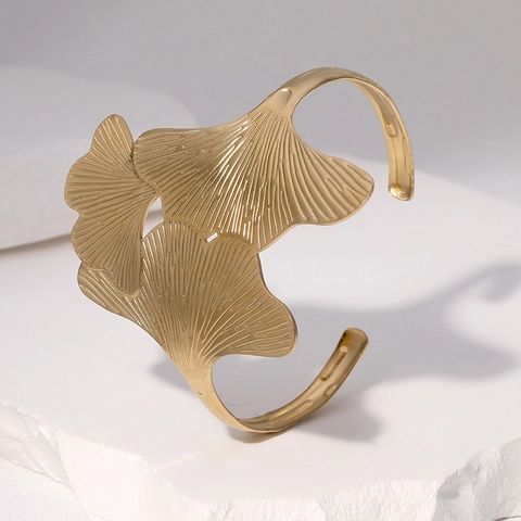 Pulsera De Puño De Hoja De Ginkgo De Acero Inoxidable Chapado En Oro Minimalista Brazalete Ajustable Para Mujer