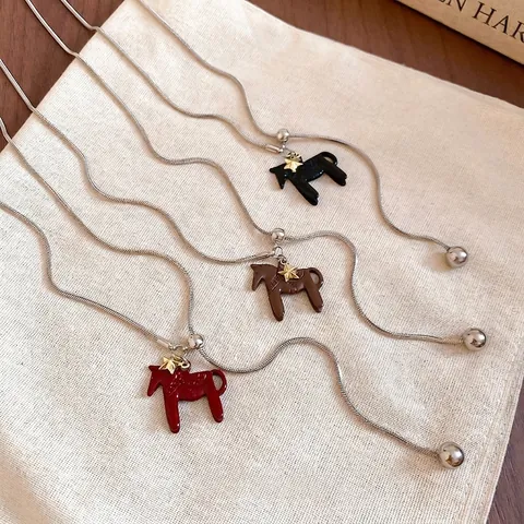 Collar Con Colgante De Caballo Estrella Cadena De Serpiente Ajustable Larga Aleación Esmalte Joyería De Moda Mujer