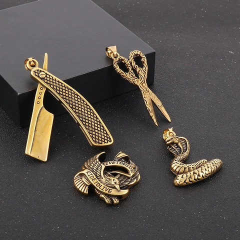 Collier En Acier Titane Hip Hop Vintage Pour Hommes Pendentif Aigle Cobra Ciseaux Rasoir Bijoux Punk Slogan Gravé Doré