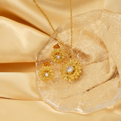 Sunflower Necklace And Stud Earrings Jewelry 18K Gold Plated Stainless Steel Zircon For Women Elegant Fashion