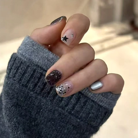 Uñas Postizas Press On Cortas Cuadradas Redondas Patrón Estrellas Negro Brillante Plata Metálico Para Mujeres