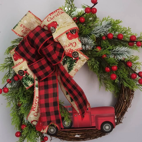 Corona De Navidad Guirnalda Camión Rojo Con Agujas De Pino Bayas Rojas Lazo De Cuadros Cinta Merry Christmas