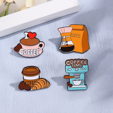 Spille In Smalto Caffè Pin In Lega Di Zinco Metallo Distintivo Cartone Animato Per Zaino Giacca Decorazione Gioielli Novità Unisex