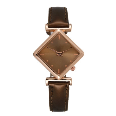 Women Quartz Watch Diamond Shaped Rhombus Dial Rose Gold Alloy Case Minimalist Leather Strap Elegant Fashionable Analog