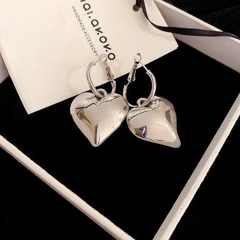 Hart Hoop Oorbellen Met Zilveren Oorsteker Legering Metaalachtig Spiegel Gepolijst Minimalistisch Niche Sieraden Voor Dames
