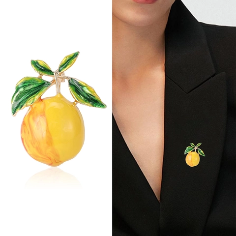 Fashion Fresh Lemon Fruit Brooch Creative Yellow Green Enamel Alloy Corsage Pin For Women Cardigan Jewelry Accessories