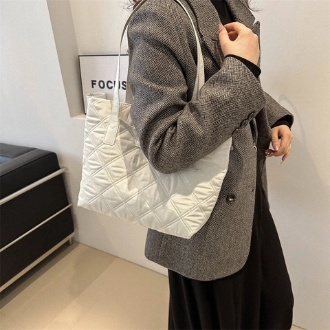 Gewatteerde Tote Bag Dames Diamantpatroon Nylon Schoudertas Grote Capaciteit Casual Lichtgewicht Handtas
