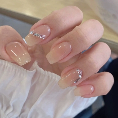 Nude Farbverlauf Künstliche Nägel Lange Sargform Elegante Strass Kunstnägel Für Frauen Täglicher Gebrauch
