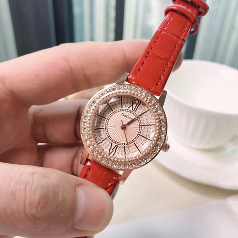 Rhinestone Women Quartz Wristwatch With Faux Leather Strap Alloy Case Roman Numerals Elegant Leisure Fashion Timepiece