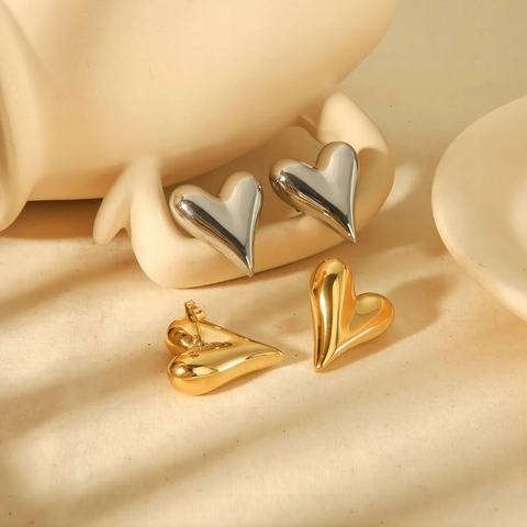 Orecchini a Bottone a Cuore in Acciaio Inossidabile di Moda Placcati in Oro 18K per Donna Gioielli a Forma di Cuore Stile Europeo