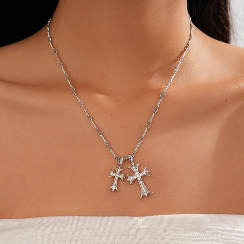 Collier Pendentif Double Croix Gothique Luxe Cuivre Plaqué Or 18K Strass Chaîne Pull Mode Pour Femmes