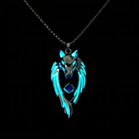 Collier Totem Loup Lumineux Rétro Alliage Zinc Pendentif Pierre Bleue Ailé Bijoux Style Hip Hop Street Pour Hommes