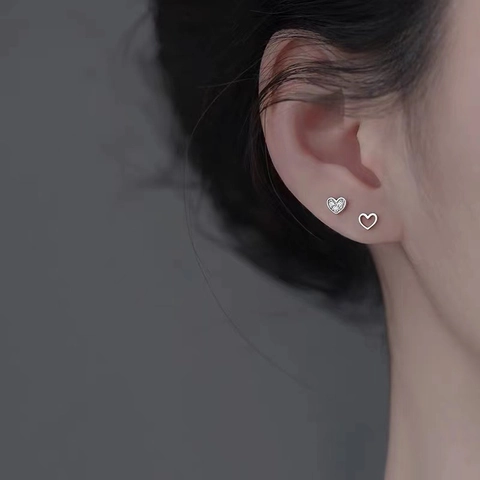Orecchini a Bottone a Cuore in Argento Sterling 925 per Donna Minimalisti Zirconia Asimmetrici Gioielli Eleganti Regalo
