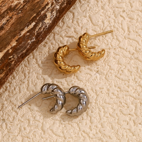 Croissant Twisted Stud Earrings Stainless Steel 18K Gold Plated Threaded Horn Shape Minimalist Retro Jewelry For Women